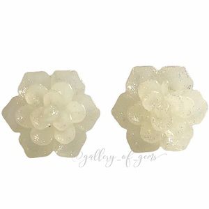Glitter Cream Sparkling Flower Stud Earrings!